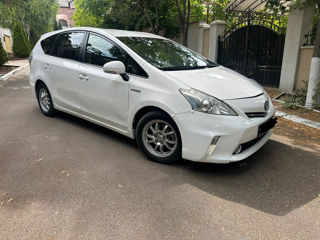 Toyota Prius + foto 2