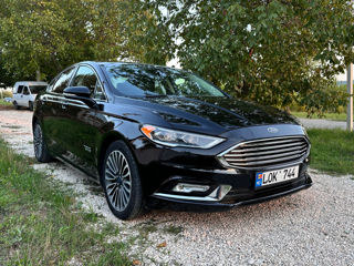 Ford Fusion foto 1