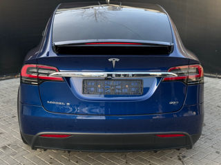 Tesla Model X foto 5