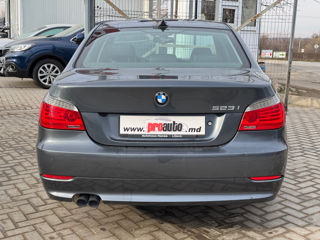 BMW 5 Series foto 4