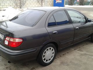 Nissan Almera foto 4