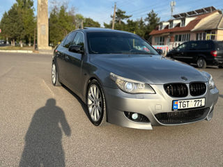 BMW 5 Series foto 2