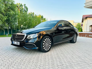 Mercedes E-Class foto 2