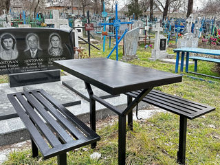 Металлические столы и стулья – идеально для двора или кладбища! фото 0