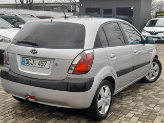 KIA Rio foto 2