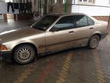 BMW 3 Series foto 3