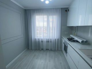 Apartament cu 2 camere, 54 m², Botanica, Chișinău foto 2