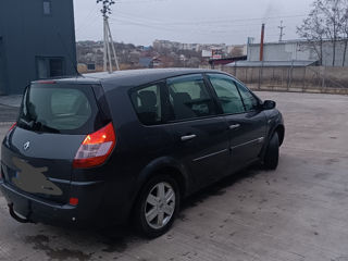 Renault Grand Scenic foto 4