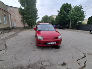 Mitsubishi Space Runner foto 3