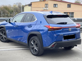 Lexus UX foto 3