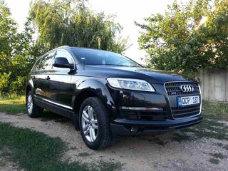 Audi Q7 foto 1