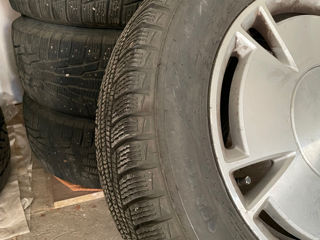 Pentru Honda set roți 195/65R15 iarnă Nokian