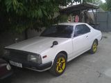 Nissan Skyline foto 3