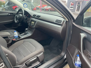 Volkswagen Passat foto 8