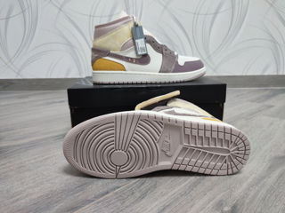 Air Jordan 1 Mid SE Craft Taupe Haze foto 2