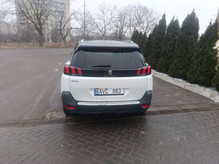 Peugeot 5008 foto 3