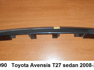 Toyota Avensis T27 2008-, Sedan foto 4