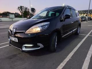 Renault Grand Scenic foto 1