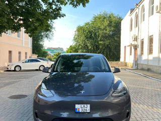 Tesla Model Y foto 3