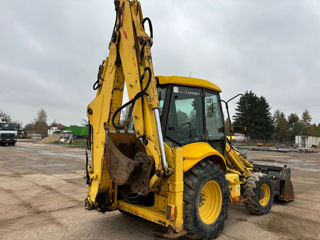 New Holland LB foto 3