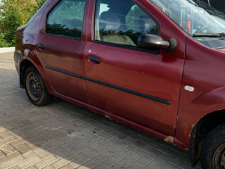 Dacia Logan foto 4