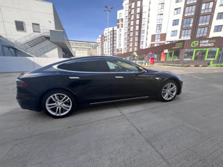 Tesla Model S foto 4