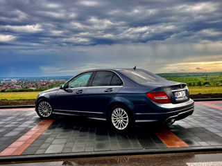 Mercedes C-Class foto 3