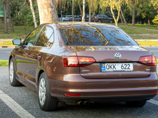 Volkswagen Jetta foto 4