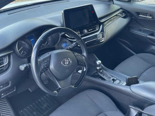 Toyota C-HR foto 3