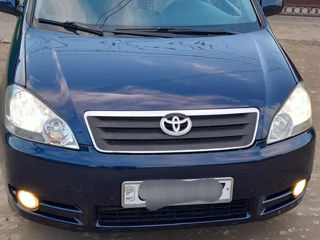 Toyota Avensis Verso