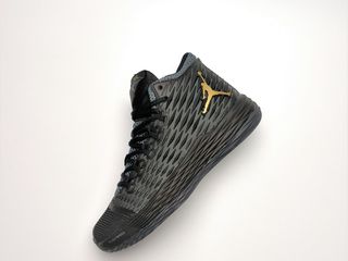 Nike air jordan melo 13 black gold фото 4