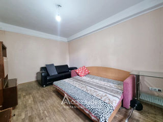 Apartament cu 2 camere, 50 m², Botanica, Chișinău foto 2