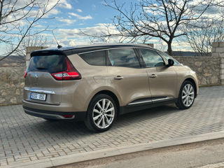 Renault Grand Scenic foto 2