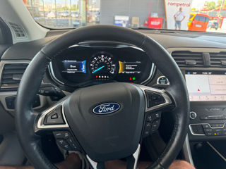 Ford Fusion foto 5