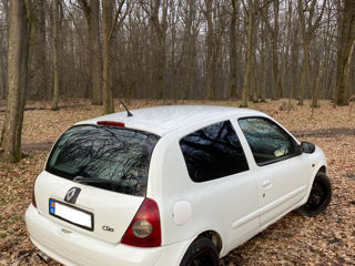 Renault Clio foto 6