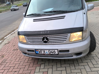 Mercedes V-Class