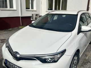 Toyota Auris foto 1