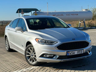 Ford Fusion foto 2