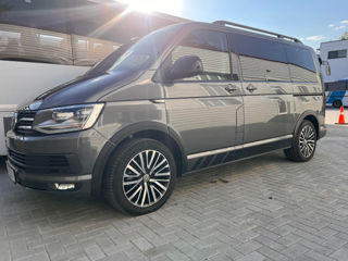 Volkswagen Multivan foto 1