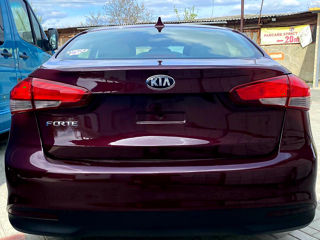 KIA Forte foto 2