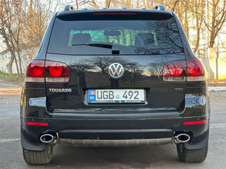 Volkswagen Touareg foto 2