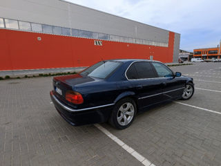 BMW 7 Series foto 3