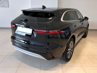 Jaguar F-PACE foto 2