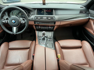 BMW 5 Series foto 8