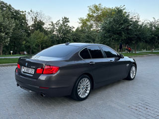 BMW 5 Series foto 4