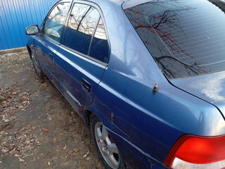 Hyundai Accent foto 3