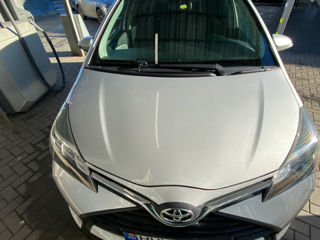 Toyota Yaris foto 2