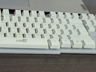 мембранная игровая  клавиатура белого цвета