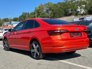 Volkswagen Jetta foto 4