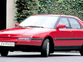 Mazda 323 foto 1